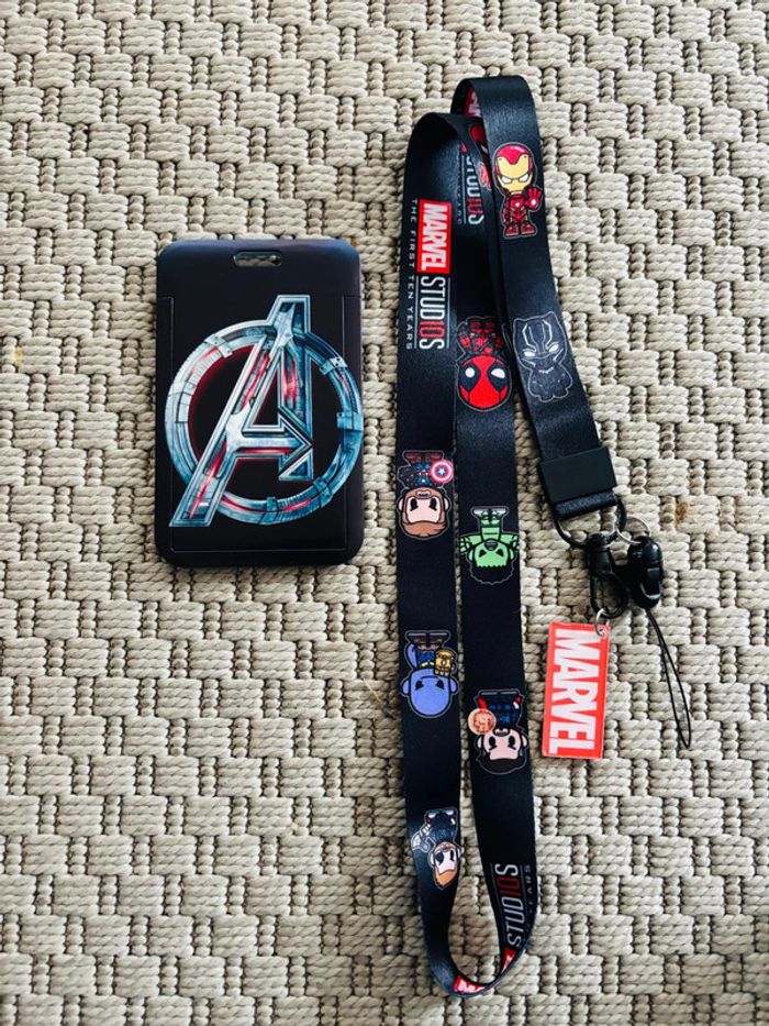 Porte carte avenger collection neuf protège badge tour de cou lanière