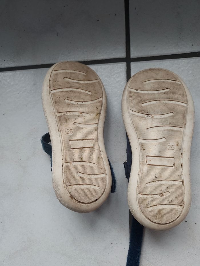 Lot de chaussures en taille 25 - photo numéro 10