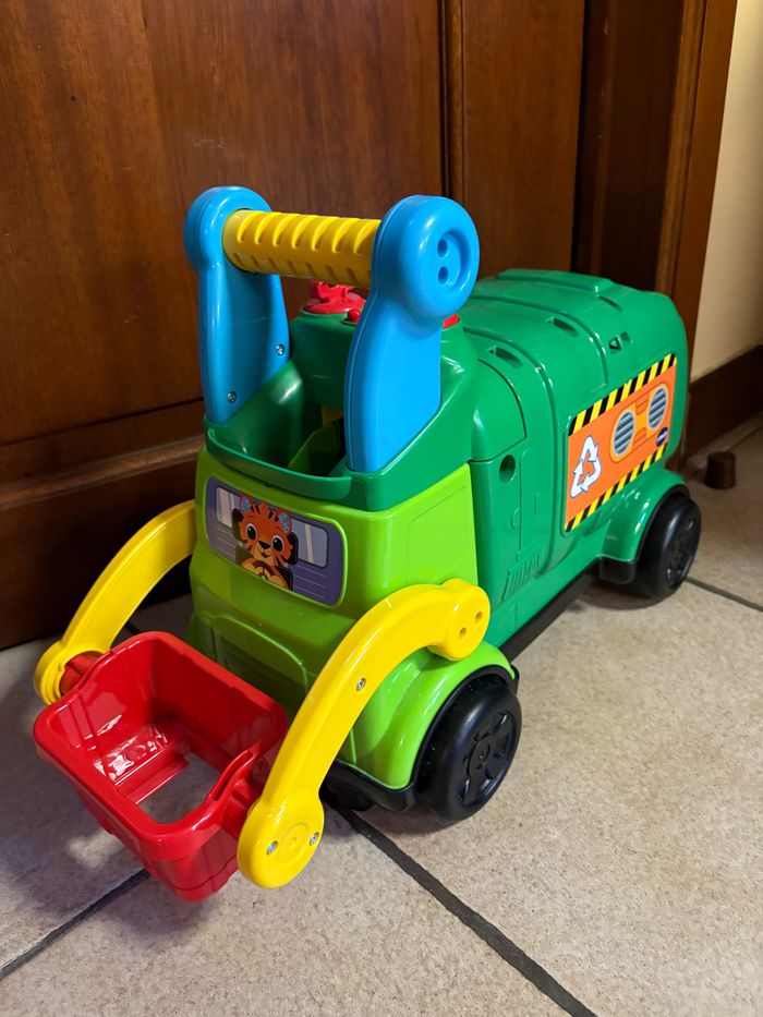 Camion poubelle vtech