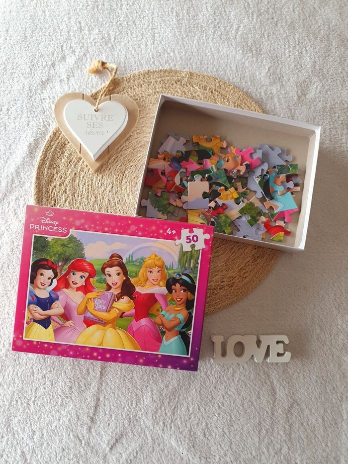 Lot 2 puzzles Princess 🌸 - photo numéro 5