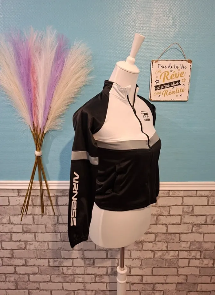 💄Sublime veste airness garcon 10 ans💄 - photo numéro 2