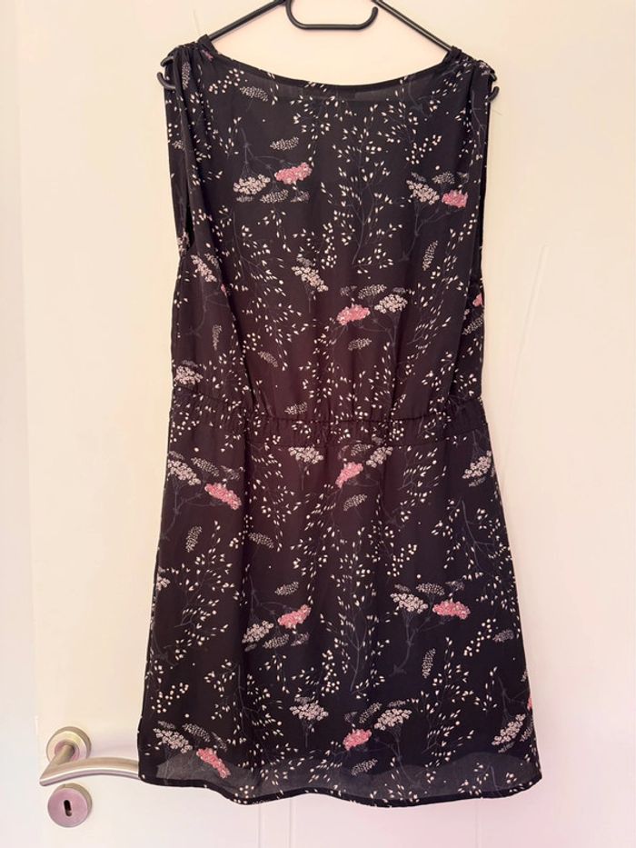 Robe fleuri - taille 38 - photo numéro 4