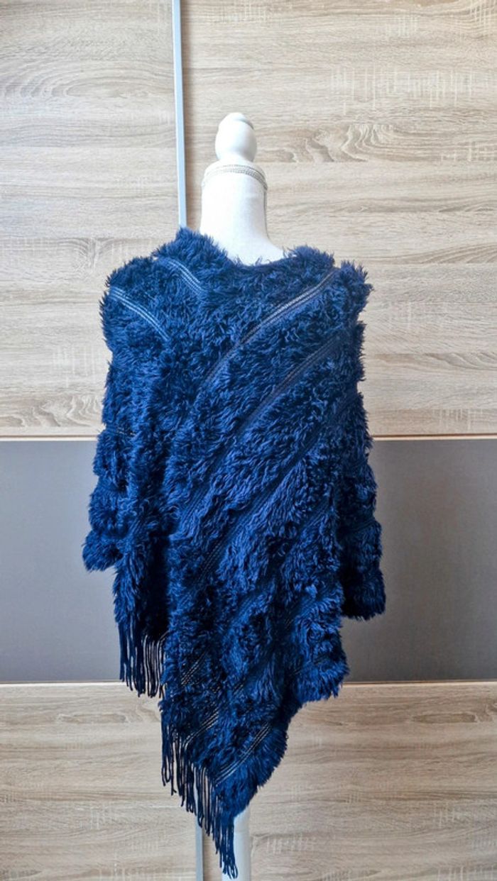 Cape / poncho. - photo numéro 3
