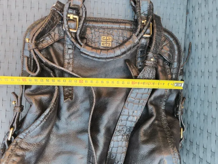 Sac a main cuir effet crocodile vintage Givenchy - photo numéro 13