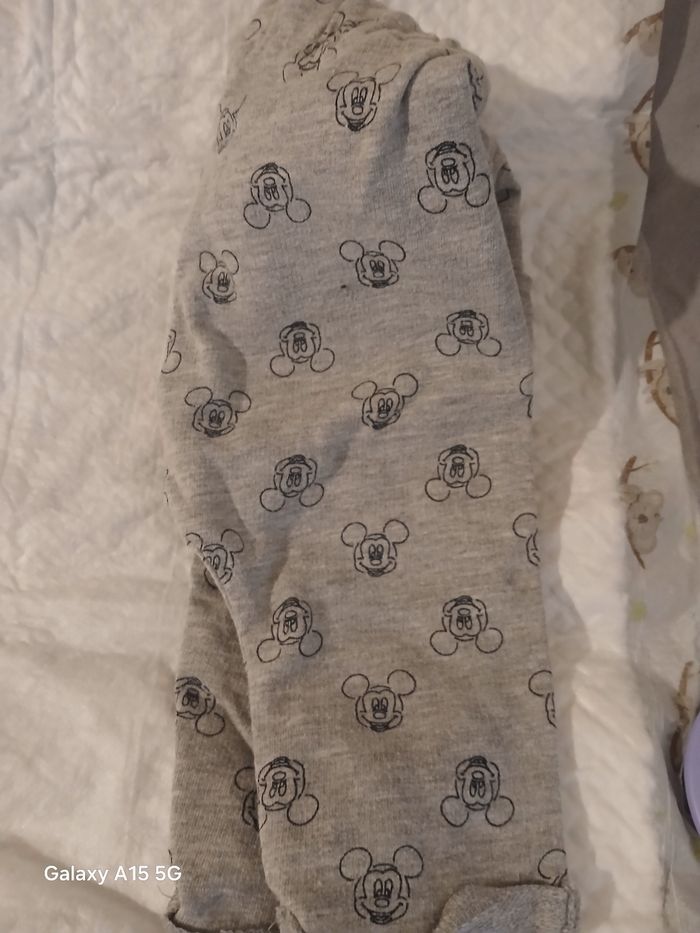 Pantalon mickey 3 mois - photo numéro 4