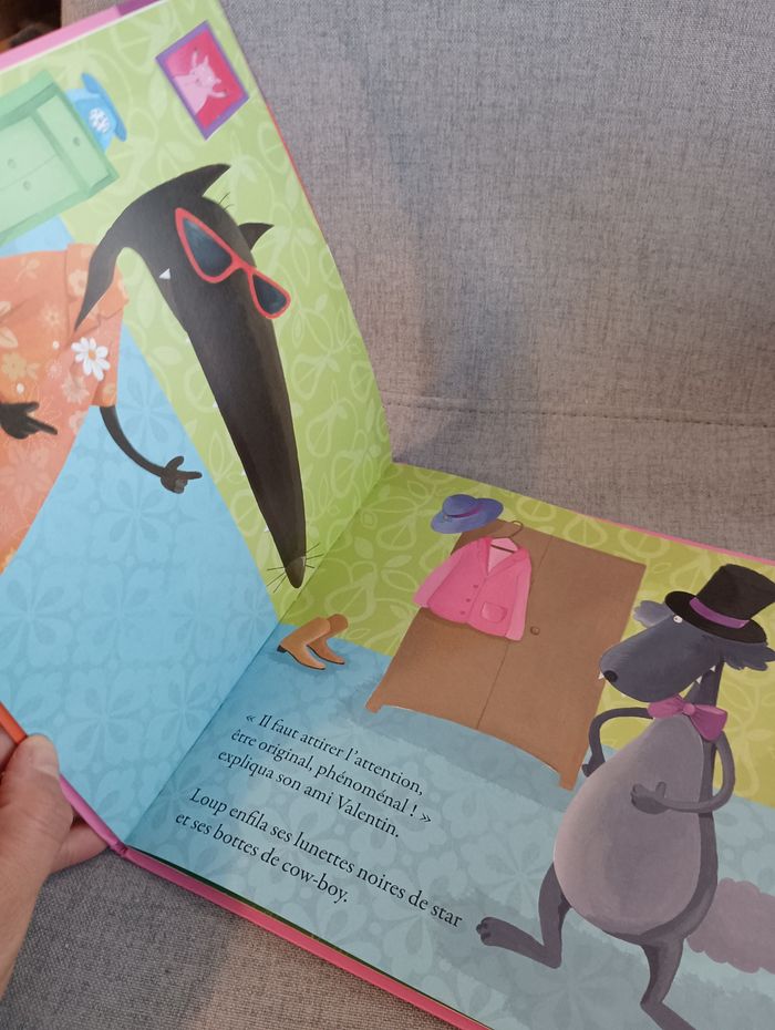 Livre mes p'tits albums auzou le loup qui cherchait une amoureuse - photo numéro 2