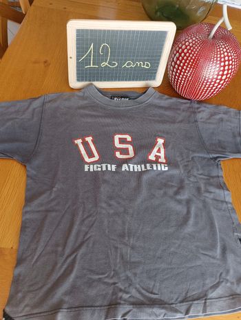 T-shirt taille 12 ans en bon état