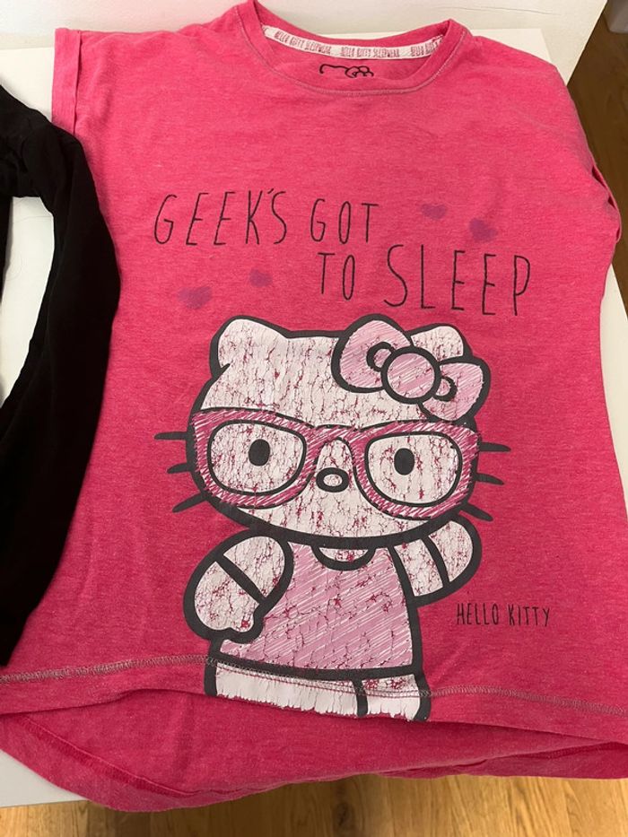 Lot 2 tee shirts hello kitty - photo numéro 3