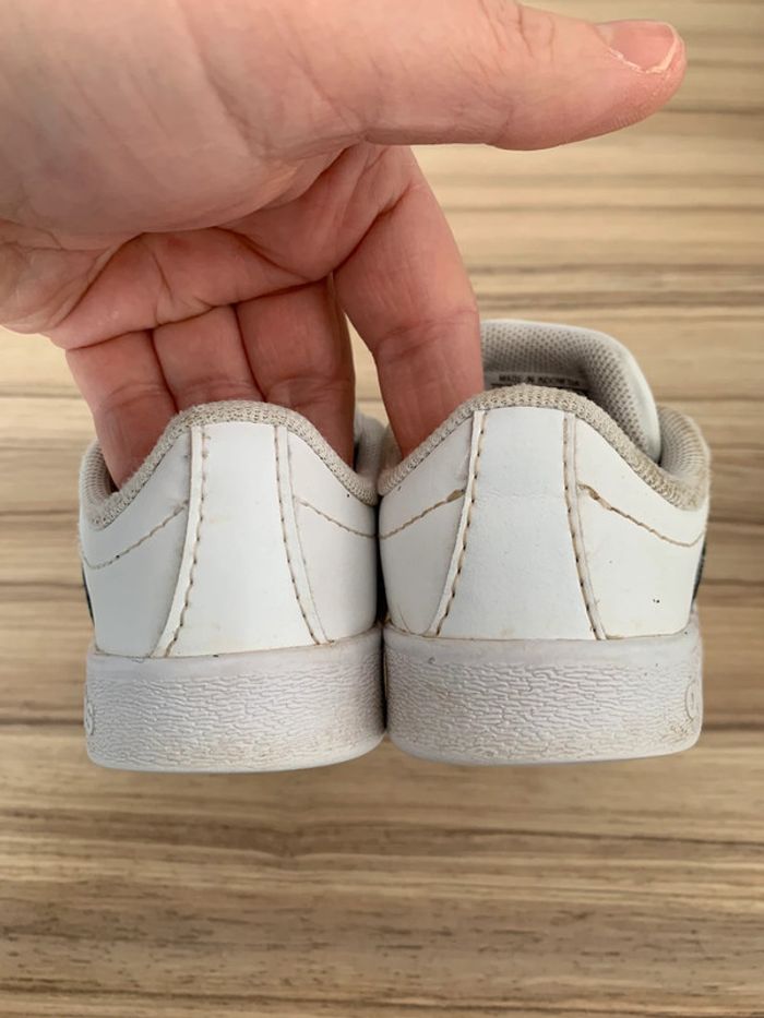 Baskets Adidas en 22 - photo numéro 3