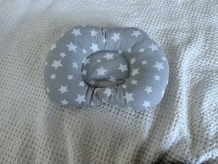 Coussin de maintien anti tete plate stella gris