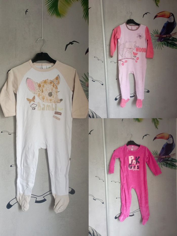 Lot pyjamas une pièce taille 24 mois