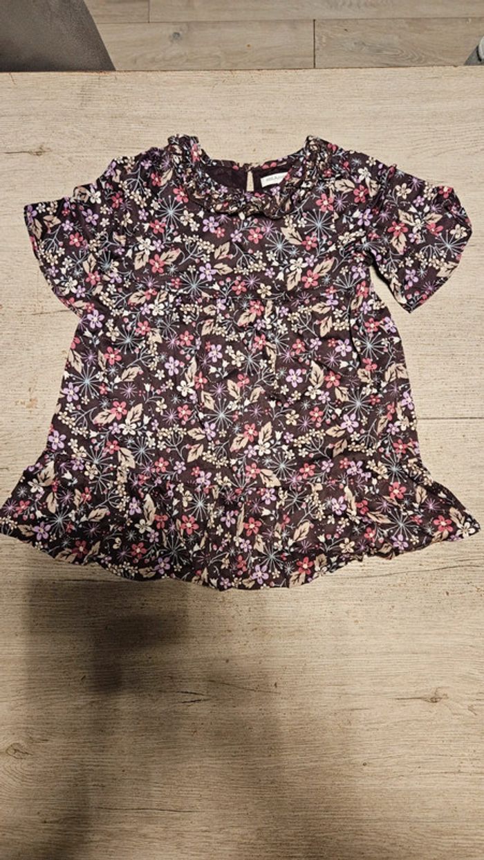 Blouse longue evasée, manches courtes, mauve fleurie, Marks&Spencer, Autograph, 6 ans, non mise - photo numéro 4