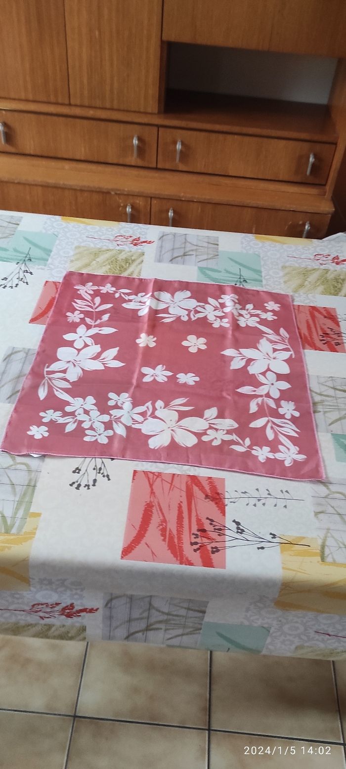 Foulard femme - photo numéro 5