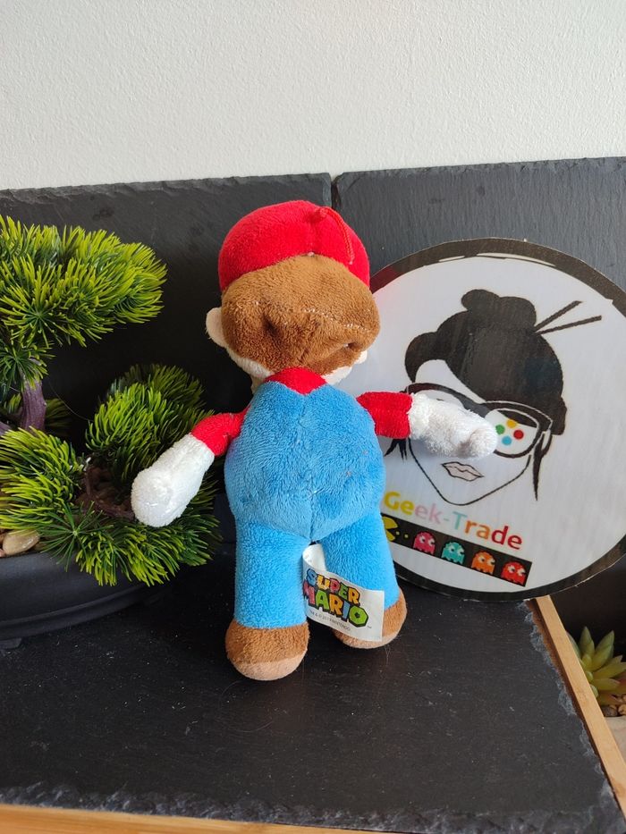Peluche Super Mario Nintendo casquette rouge salopette bleue Doudou Jeu Video - photo numéro 2