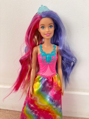 Poupée Barbie Princesse cheveux longs Dreamtopia