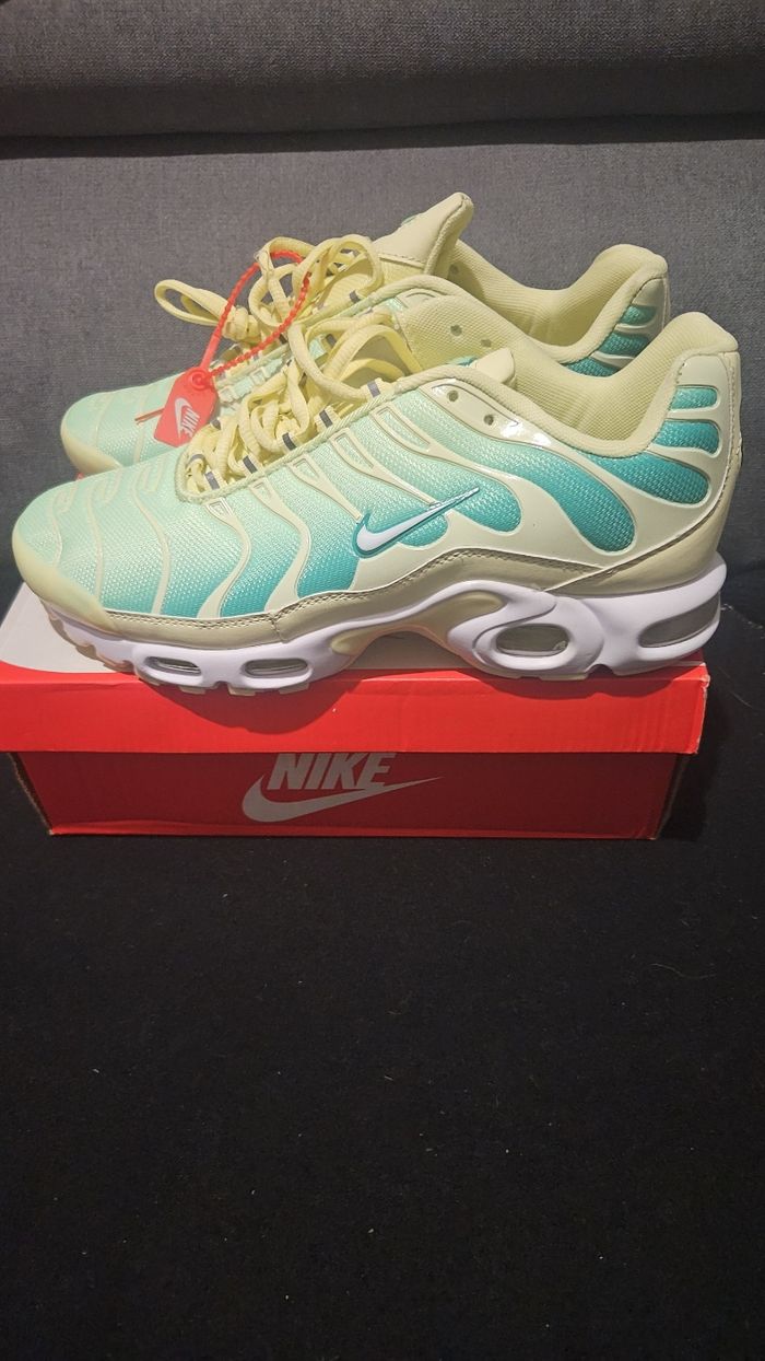 Basket nike tn Brasilia neuf - photo numéro 2