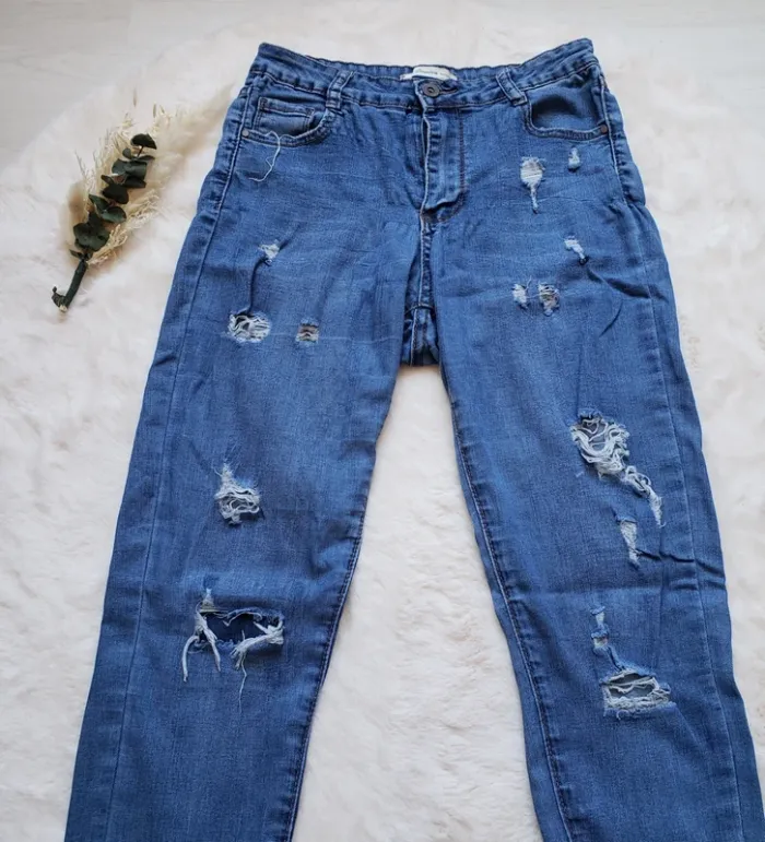 Jeans troué taille 40 - photo numéro 2