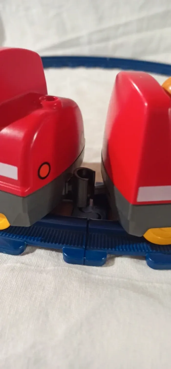 Train avec wagon et voyageurs sur rails playmobil 123 - photo numéro 11