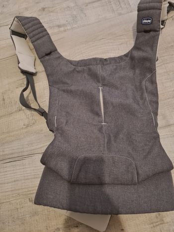 Porte bébé myamaki  chicco