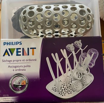 Égouttoir a biberons + lave tétines 