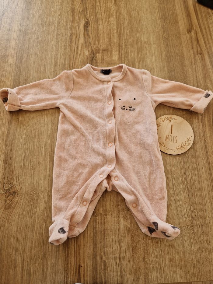 👶 Pyjama velours rose chat Kiabi – 1 mois / 56 cm – Très bon état