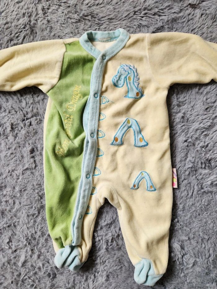 Pyjama taille 1 mois