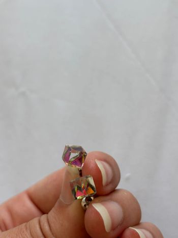 Petite boucles d’oreilles style diamant transparent holographique acier inoxydable neuve