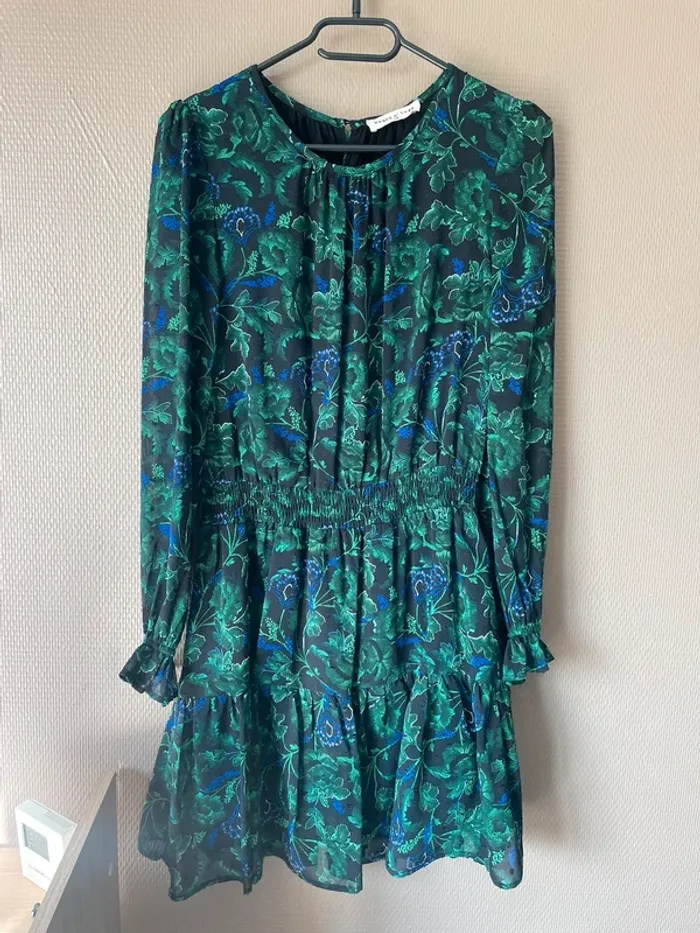 Robe verte et bleu fleurie