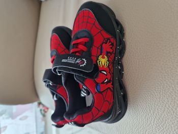 Baskets lumineuses garçon "Spider Man"
