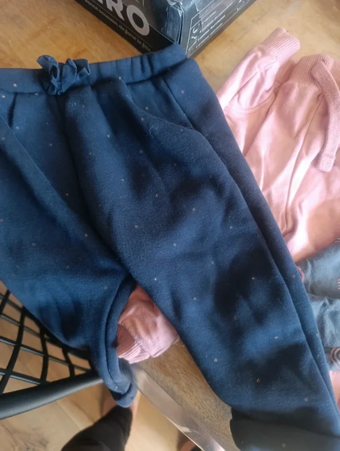 Lot pantalon fille 9 mois - photo numéro 2