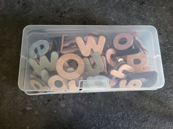 Coffret avec lettres aimantées - photo numéro 2