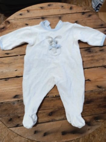 Pyjama petit bateau taille 6 mois