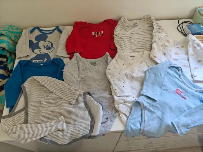 Lot 9 bodies 3 mois