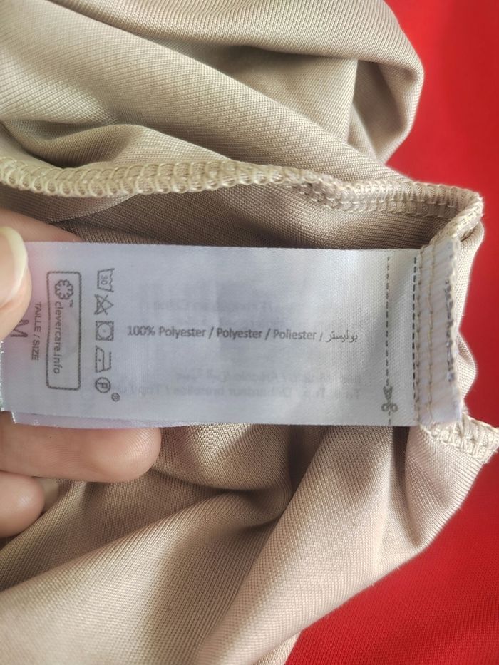 Lot de 2 Débardeurs Fins – Beige & Rouge – Taille M – Très Bon État – BaBasic - photo numéro 8