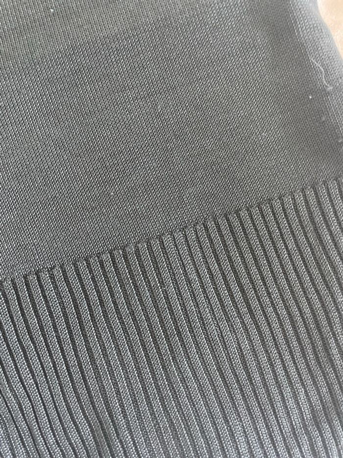 Haut noir col carré - photo numéro 2