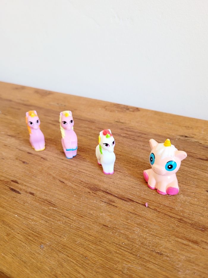 Lot de 4 petites figurines licorne - photo numéro 2