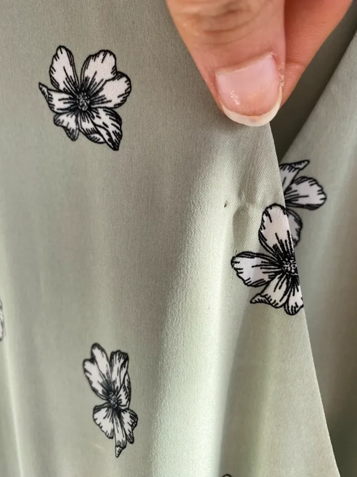 Robe portefeuille verte à fleurs – taille M - photo numéro 4