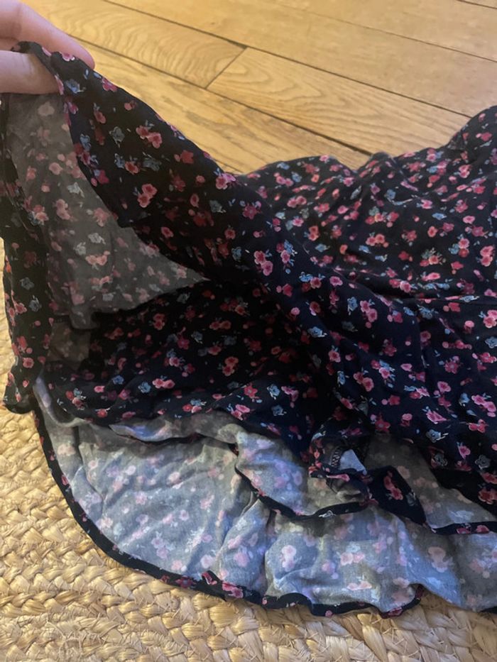 Jupe short noire à fleurs - photo numéro 2