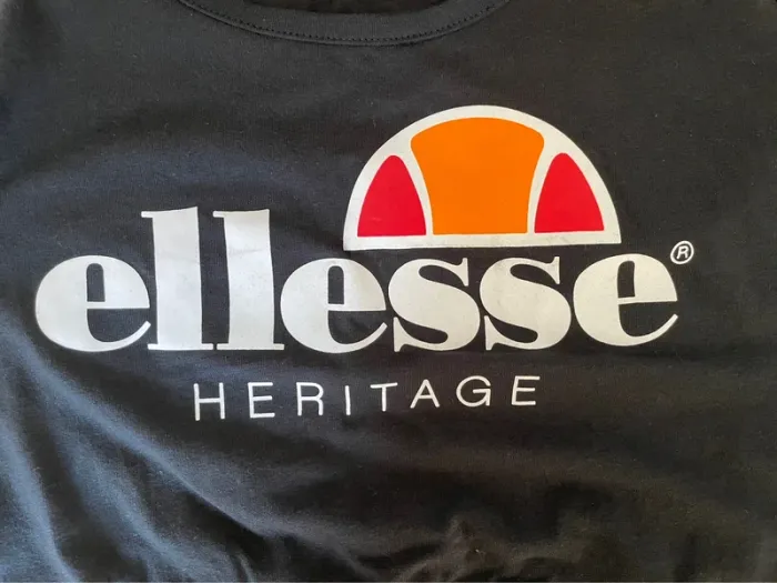 Top ellesse - photo numéro 3