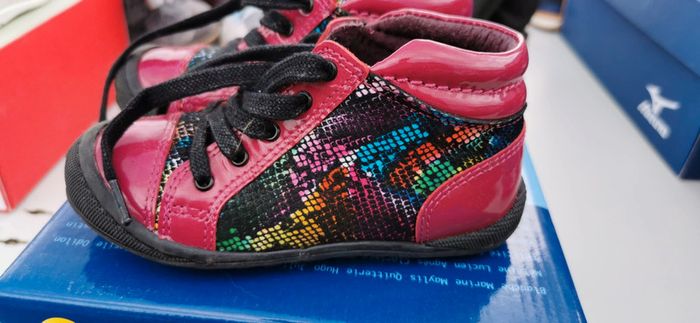 Chaussures neuves - photo numéro 2