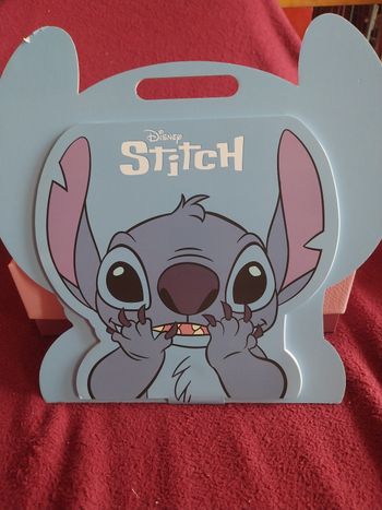 Livre de coloriages avec poignet stitch