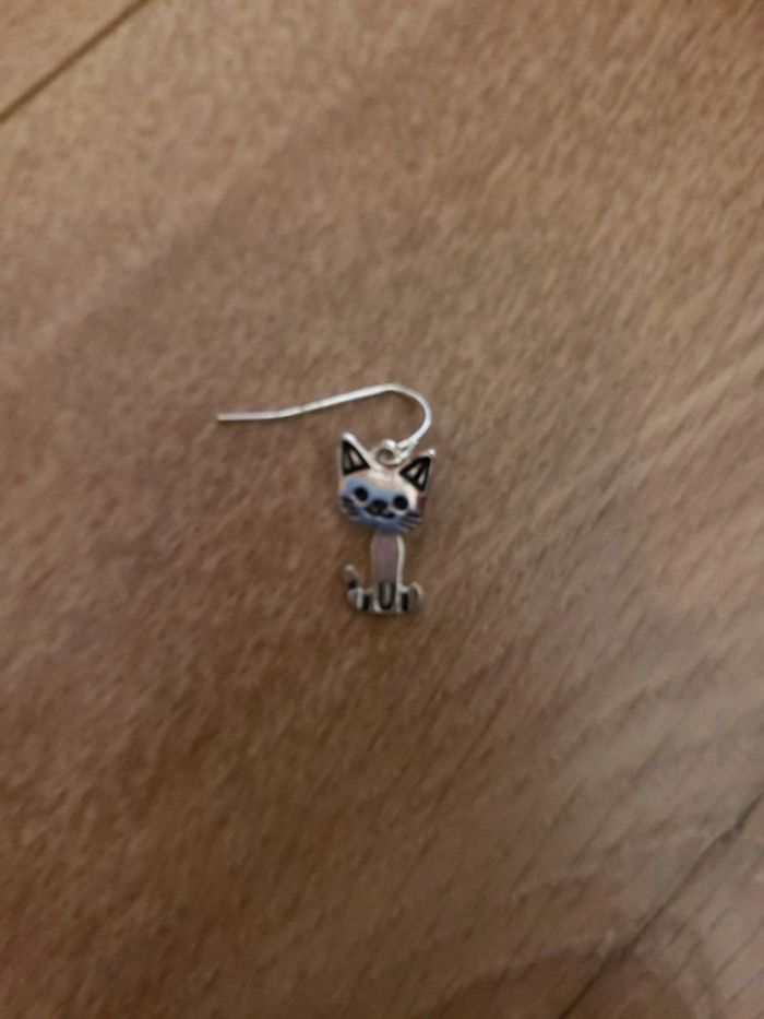 1 paire de boucle d'oreille chat - photo numéro 3