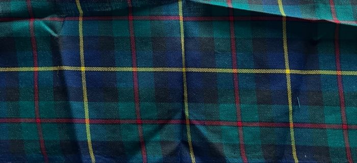 Chute de tissu écossais