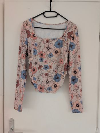 Haut fleuri manches longues Emery Rose – Taille L – Très bon état