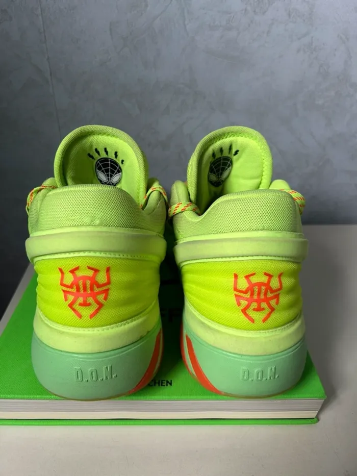 Adidas D.O.N Issue 2 Marvel Spidey Sense - photo numéro 3