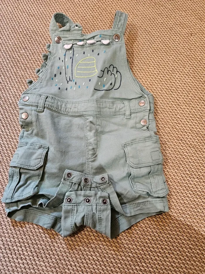 Combishort dpam taille 24 mois