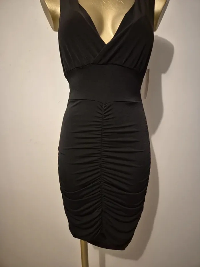 Robe noir taille unique neuve - photo numéro 3