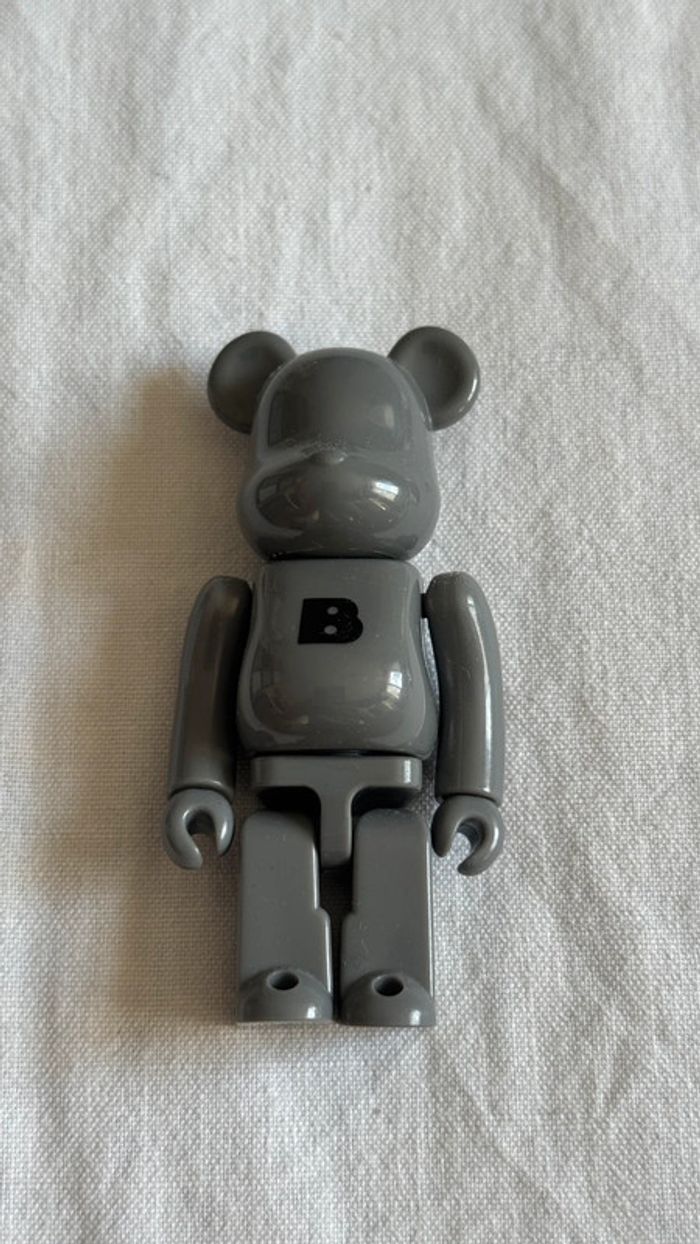 Bearbrick serie 48 basique
