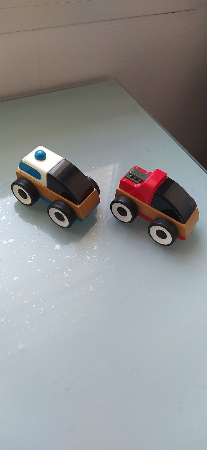 Lot de 2 petites voitures Lillabo en bois