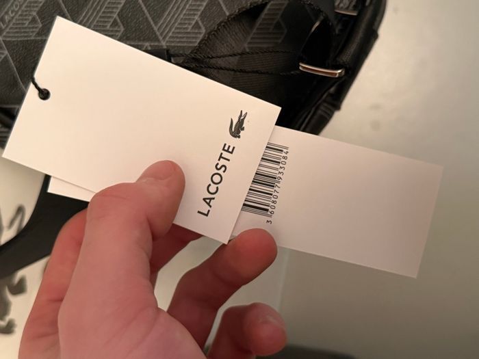 sacoche lacoste Noir neuf presque jamais porté - photo numéro 5